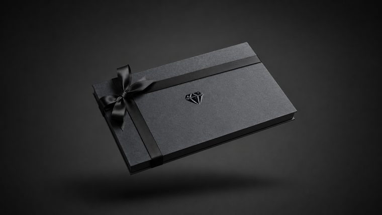 L'écrin KeepOne fermé, orné du logo diamant